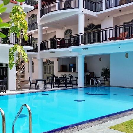 Hotel Chill Hill Hikkaduwa Esterno foto