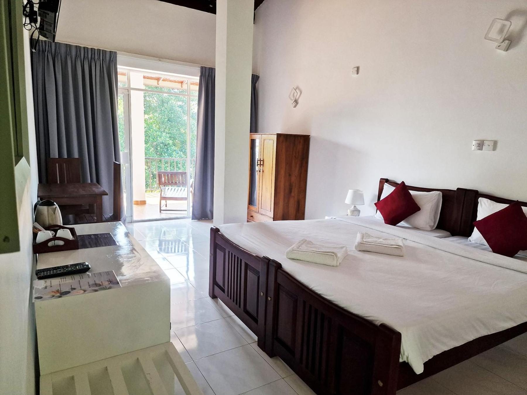 Hotel Chill Hill Hikkaduwa Esterno foto