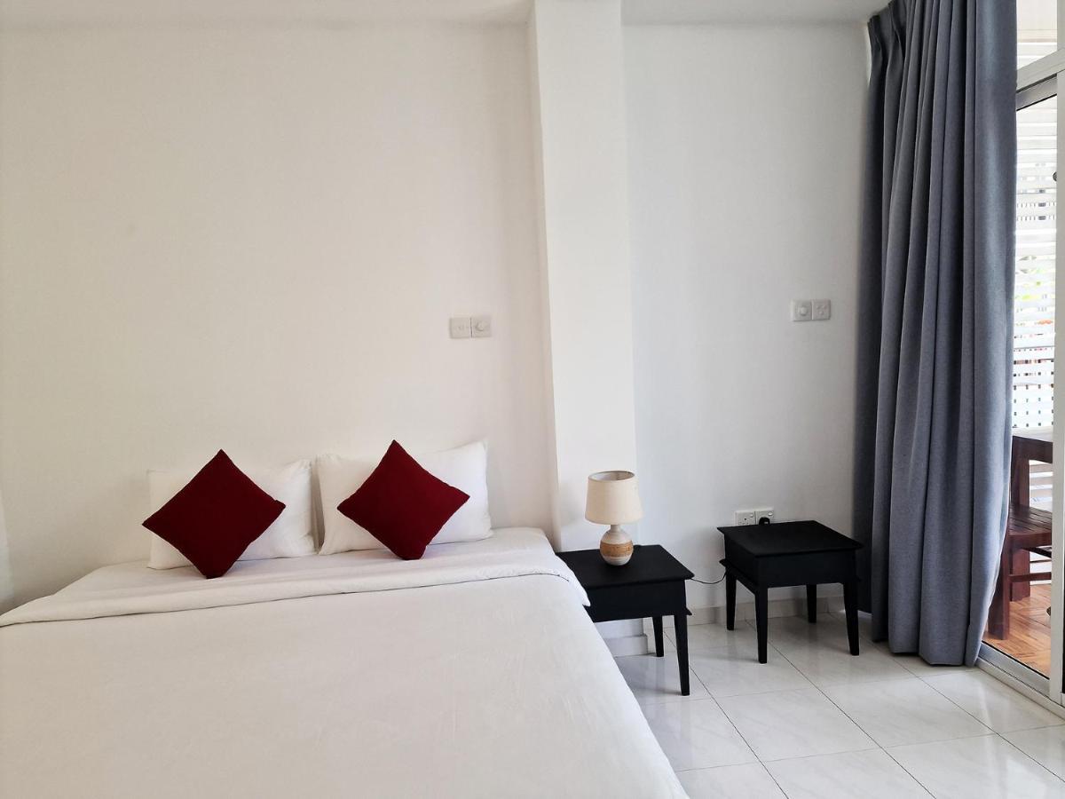 Hotel Chill Hill Hikkaduwa Esterno foto